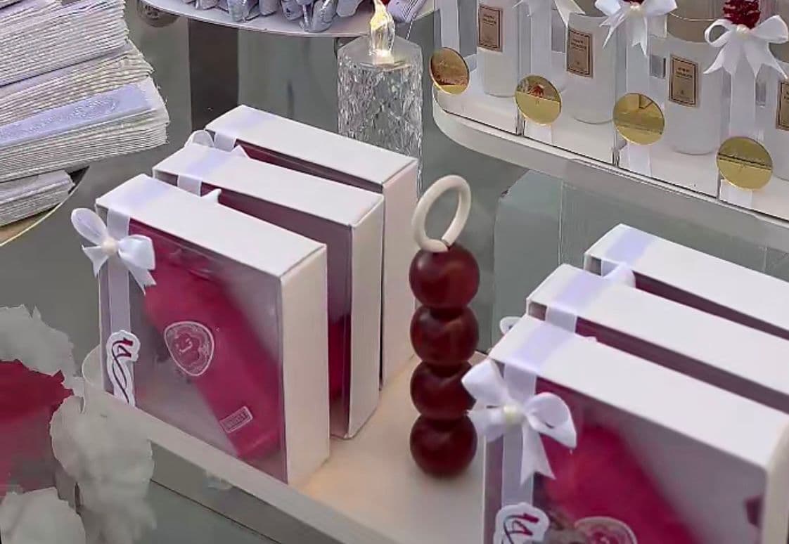 توزيعات عطر قصه الفخم